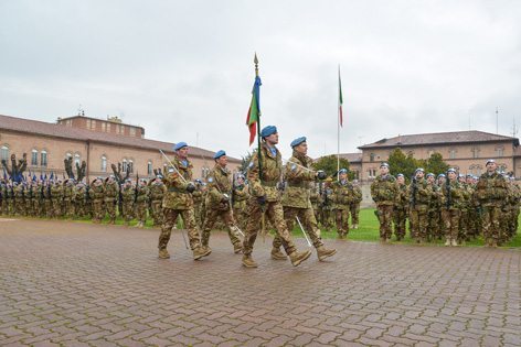 Lo stendardo del "Genova Cavalleria" (foto Brigata Friuli)