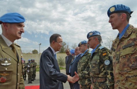 Ban Ki-Moon, segretario generale Nazioni Unite visita i peacekeepers della missione UNIFIL a Naquora (Difesa.it)