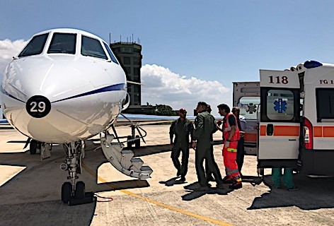 Ragazza trasferita d’urgenza con un volo militare da Amendola a Genova