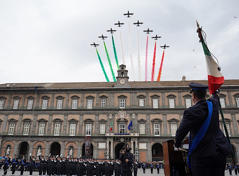 Accademia Aeronautica: gli allievi del corso Drago VI giurano fedeltà alla Repubblica Italiana