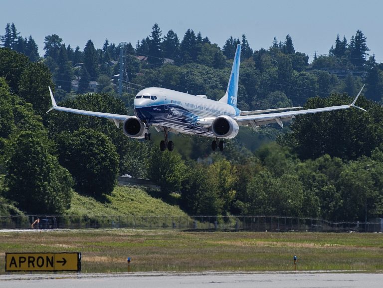 Boeing completa con successo il primo volo del 737-10