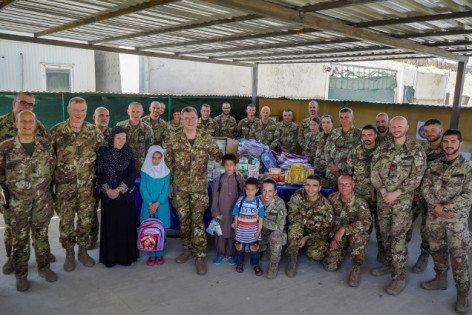 Herat: militari italiani donano materiale scolastico all’orfanotrofio di Herat – (Difesa.it)