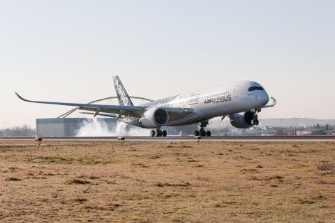 il nuovo Airbus A350 XWB (foto Airbus)