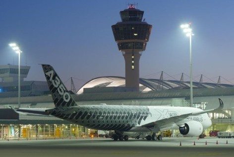 L'A350 XWB al Munich Internationa Airport (foto Airbus)