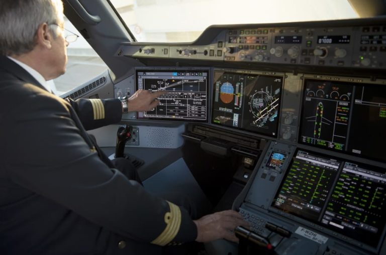 Nuovi display touchscreen per gli Airbus A350