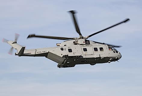 Leonardo-Finmeccanica: volo inaugurale per l’elicottero AW101 Merlin Mk4 della Royal Navy