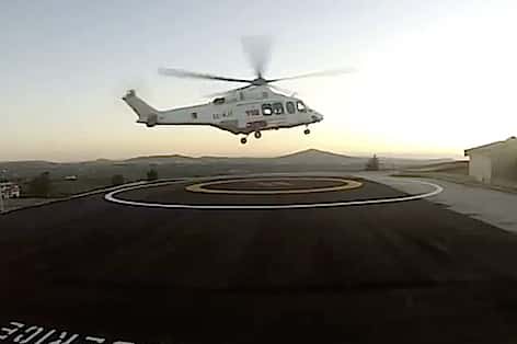 Trasferimento dell'equipe trapianti dell'Ismett per l'espianto di un polmone da un donatore di Trapani con elicottero AW 139 EC-KJT del 118 Sicilia/Inaer dall'elisuperficie di SOS Valderice destinazione Palermo (foto: Youtube Sosvalderice)