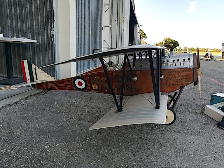 Il biplano Ansaldo SVA 5 della 1ª Guerra Mondiale (foto: Luigi Lanzoni)