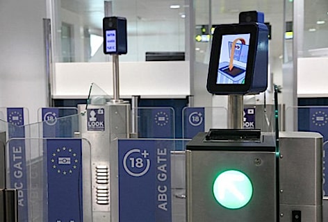 Aeroporto Bologna, controlli-lampo alla frontiera: basteranno 20 secondi (Agenzia Dire)