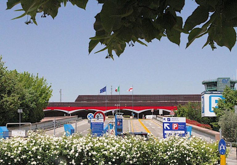 L'aeroporto G. Marconi (foto Aeroporto di Bologna)