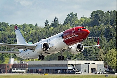 Norwegian celebra la consegna del primo Boeing 737 8S Max