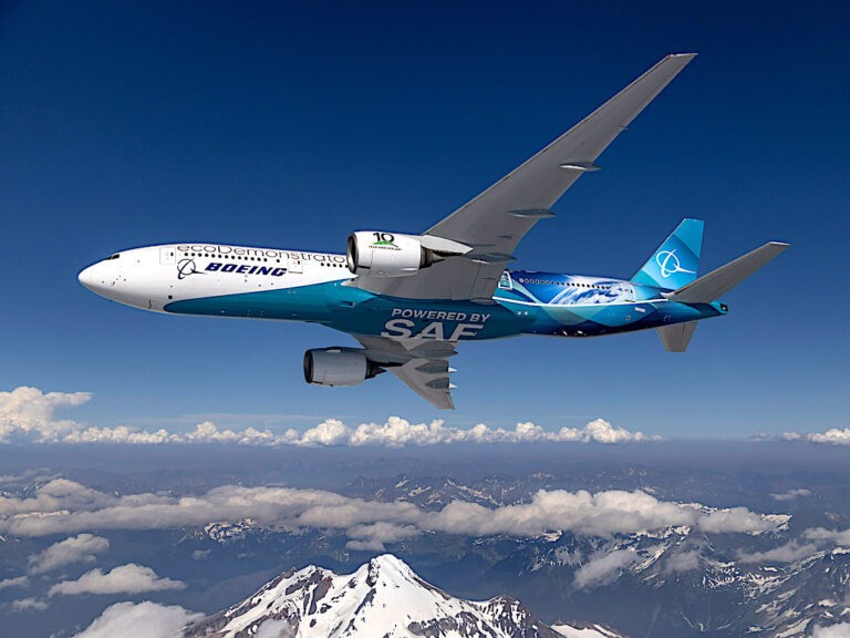Boeing per le operazioni commerciali raddoppia  l’acquisto di carburante SAF