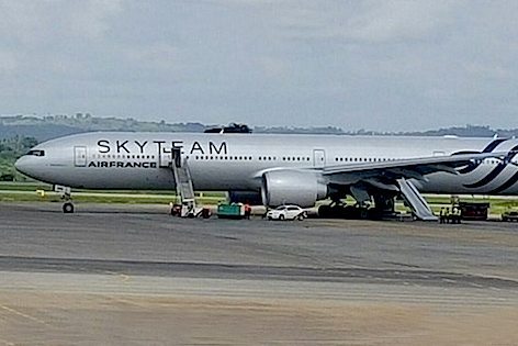 Terrorismo, bomba (finta) a bordo di Boeing Air France: atterraggio d’emergenza in Kenya (Agenzia Dire)