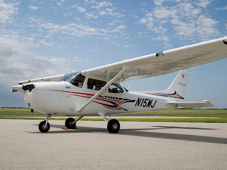 Textron Aviation presenta nuovi interni per la sua iconica gamma di aerei monomotore Cessna ad ala alta