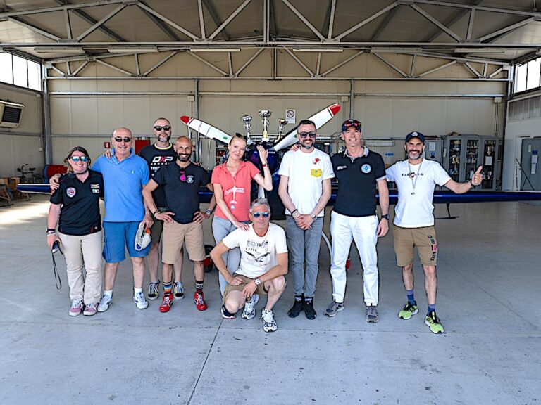 Concluso all’aeroporto di Lugo lo stage acrobatico “Chicken Race”