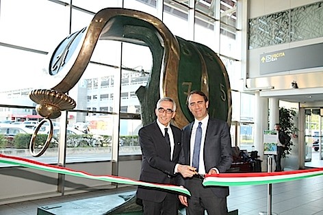 Inaugurata oggi all’aeroporto di Bologna la scultura monumentale di Salvador Dalì “Danza del Tempo