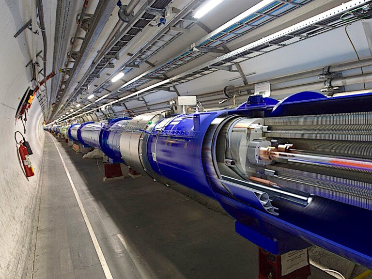 Airbus e il CERN collaborano alle tecnologie superconduttive per l’aviazione pulita del futuro
