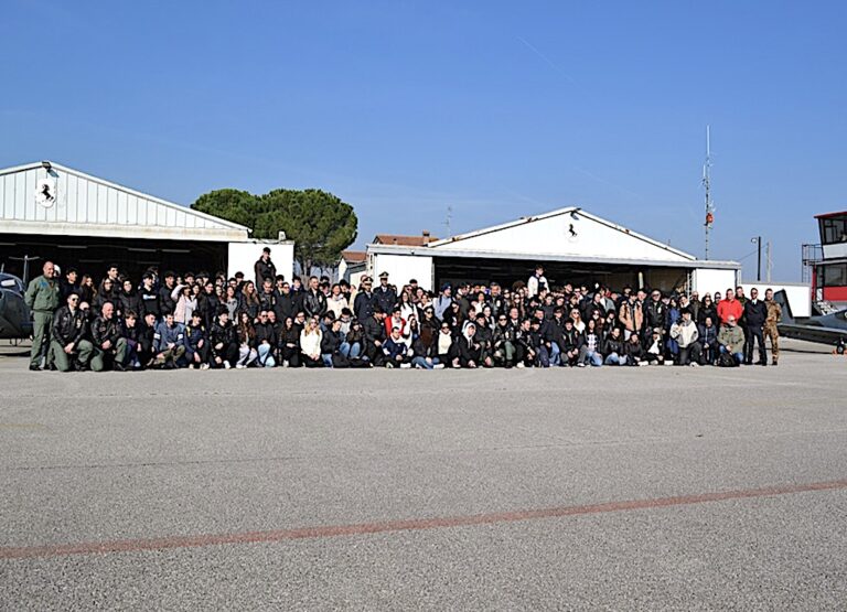 Aeronautica Militare: a Lugo un corso di cultura aeronautica per giovani futuri piloti