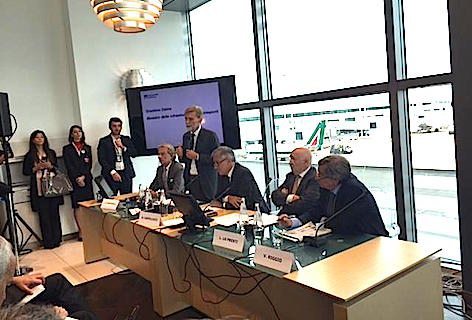 Il Ministro Delrio alla presentazione del rifacimento della pista 3 dell’aeroporto di Fiumicino