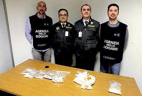 Ufficio delle Dogane di Bergamo – S.O.T. Orio al Serio: sequestrati oltre 2 Kg. di cocaina