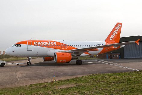 easyJet: voli da record a Napoli