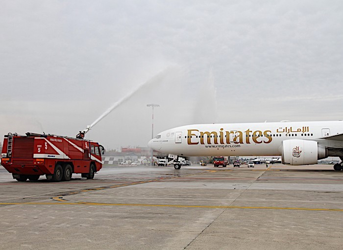 Il Boeing 777 di Emirates torna a volare su Bologna