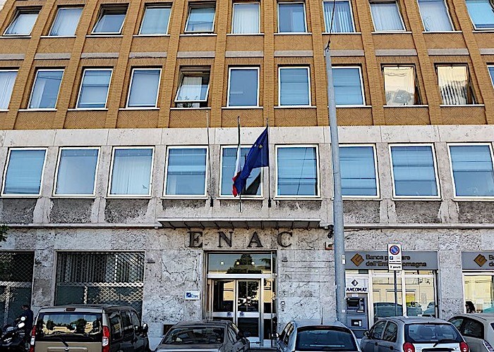 Enac su velivolo atterrato e ripartito da Monte Rosa: episodio accaduto su  territorio svizzero con aeromobile e pilota elvetici