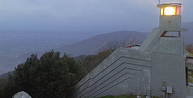 Faro_del_Monte_SerraWikimed. comm Daniele Napolitano