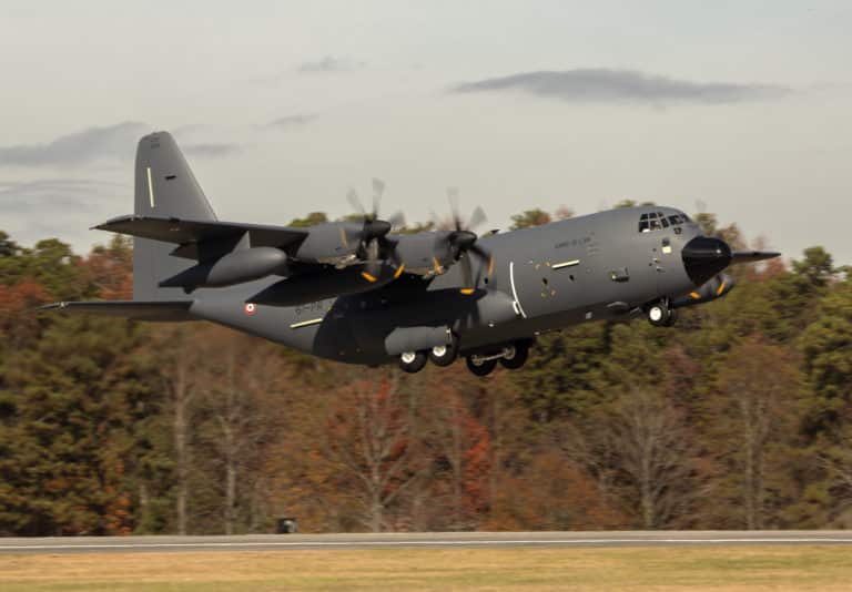 Lockheed Martin consegna il secondo rifornitore di carburante aereo KC-130J all’Armée de l’Air francese