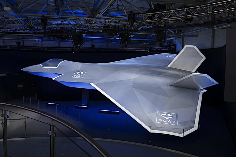 Global Combat Air Programme: svelato il nuovo modello del velivolo da combattimento di nuova generazione