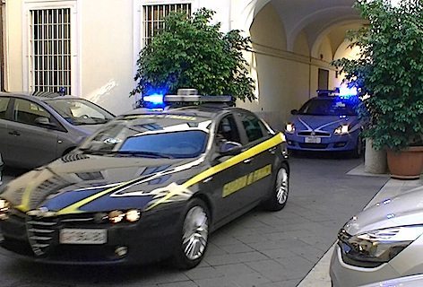 Caserta: arrestati due ufficiali in servizio al Ministero della Difesa e un imprenditore casertano per corruzione