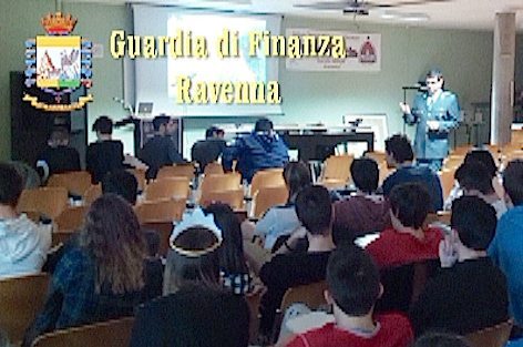 Guardia di Finanza di Ravenna: a scuola con la GdF. Al via la quarta edizione del progetto “Educazione alla legalità economica”