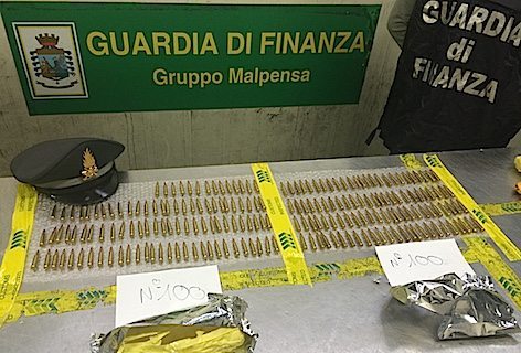 Intercettate e sequestrate a Malpensa munizioni per mitragliatori e fucili d’assalto