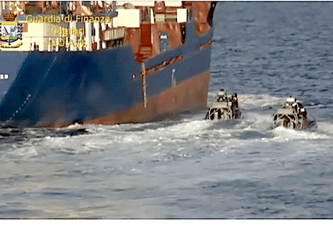 Maxi sequestro di droga al largo della Sardegna. Oltre 20 tonnellate a bordo della nave Jupiter. Dieci gli arrestati