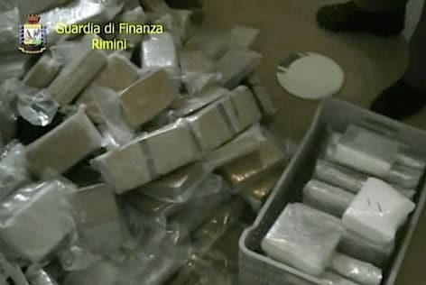 Guardia di Finanza di Rimini: operazione antidroga “100%” 2016