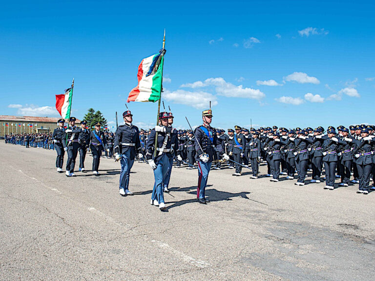Difesa: hanno giurato a Viterbo gli Allievi Marescialli dell’Esercito Italiano e dell’Aeronautica Militare