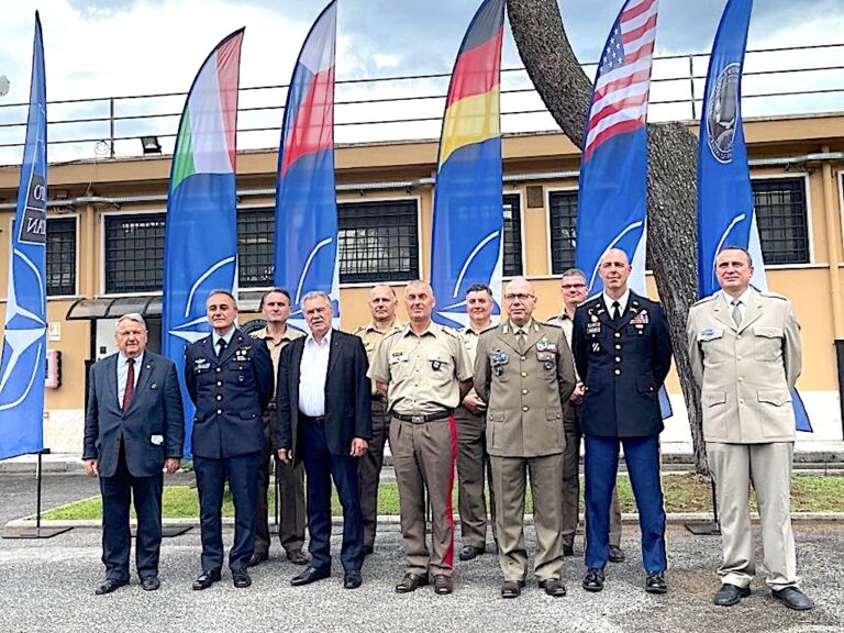 Delegazione unghesere al NATO MS COE di Roma