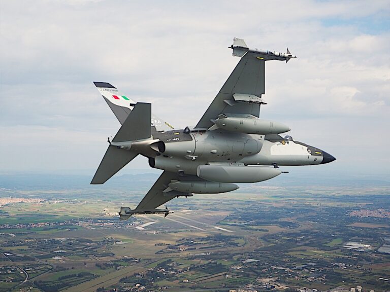 Nuovo “gun-pod” per l’M-346FA grazie all’accordo fra Leonardo e Nexter, società di KDNS