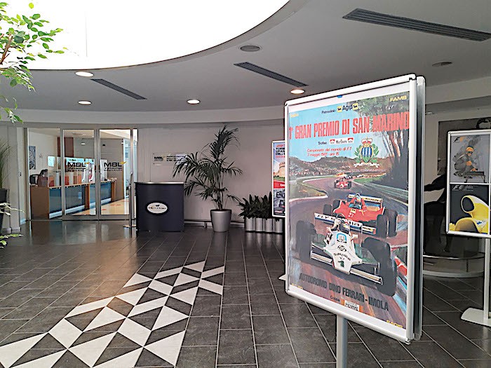 Imola is back: in mostra all’Aeroporto di Bologna i manifesti storici dei Gran Premi di Formula 1