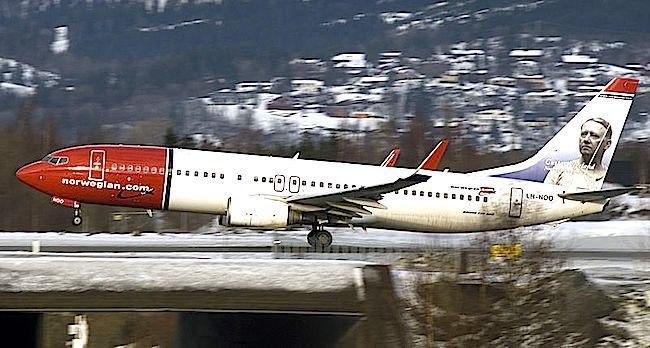 Norwegian 650px-Norwegian_737-800_take-off_at_Værnes