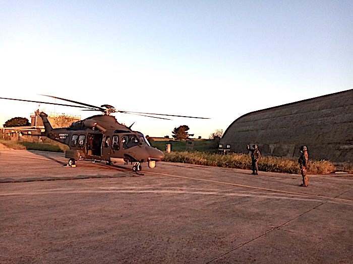Taranto, ricerca e soccorso: ferito grave portato in salvo da elicottero dell’Aeronautica Militare