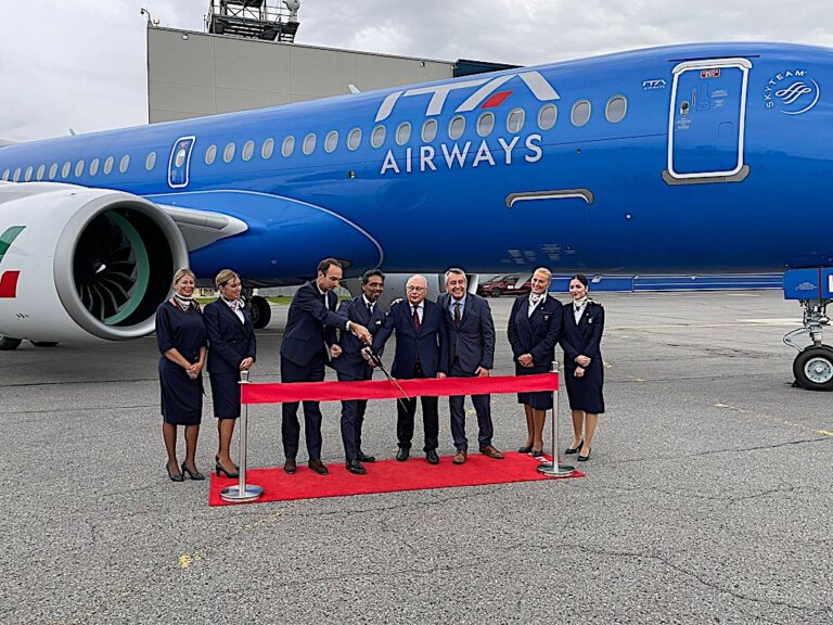 Il primo Airbus A220 livrea azzurra entra nella flotta di ITA Airways