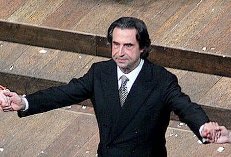 Concerto del maestro Riccardo Muti in diretta  su videowall all’aeroporto Orio al Serio