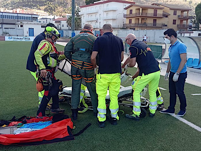 82° Centro C.S.A.R. dell’A.M. soccorre una donna colta da malore nella Riserva dello Zingaro