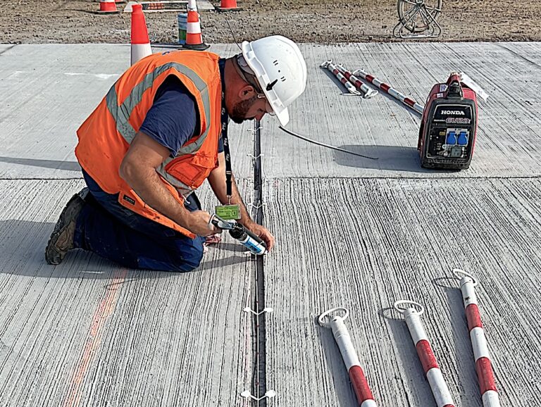 Fibra ottica italiana per monitorare le pavimentazioni aeroportuali dello scalo internazionale Parigi – Charles De Gaulle