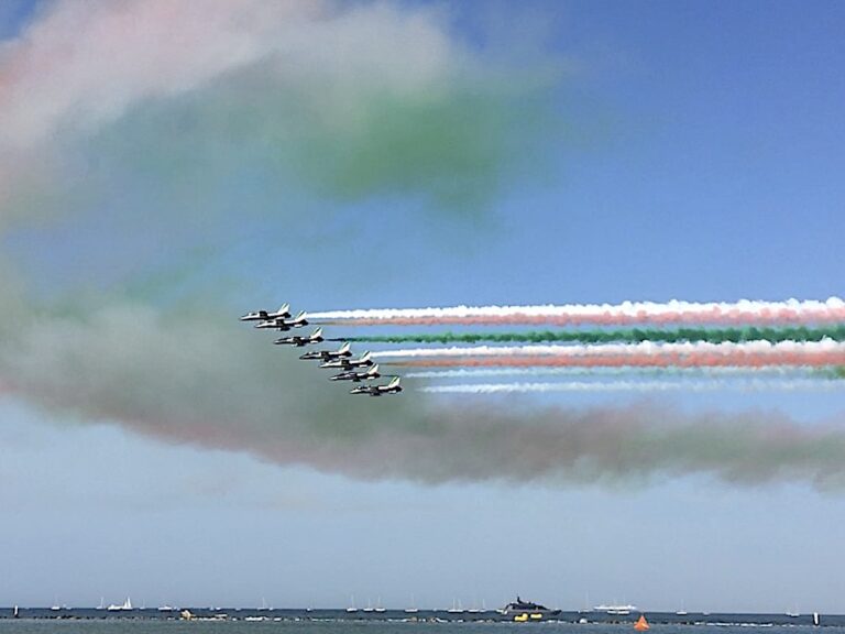 “Tricolore Air Show 2025” a Punta Marina Terme: un ritorno di grande successo