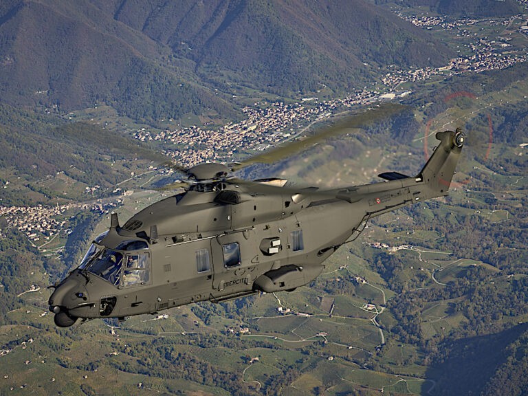 Leonardo: completate le consegne degli elicotteri UH-90A per l’Esercito Italiano