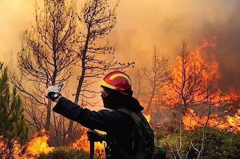 Più incendi, meno vigili. La denuncia del Conapo