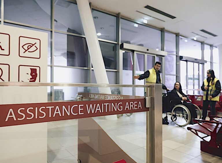 Aeroporto di Bologna e auxiell: per ottimizzare il servizio di accompagnamento delle persone a ridotta mobilità