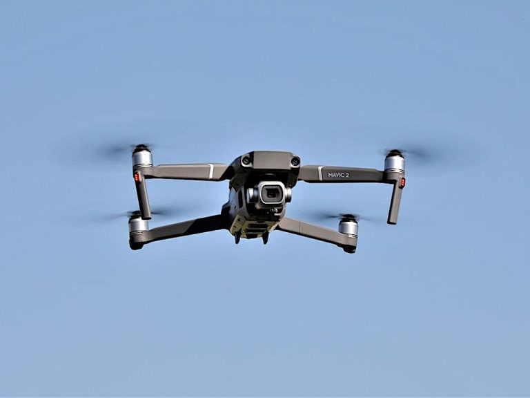 ENAC: nuove regole per l’uso dei droni nei centri urbani vicino agli aeroporti